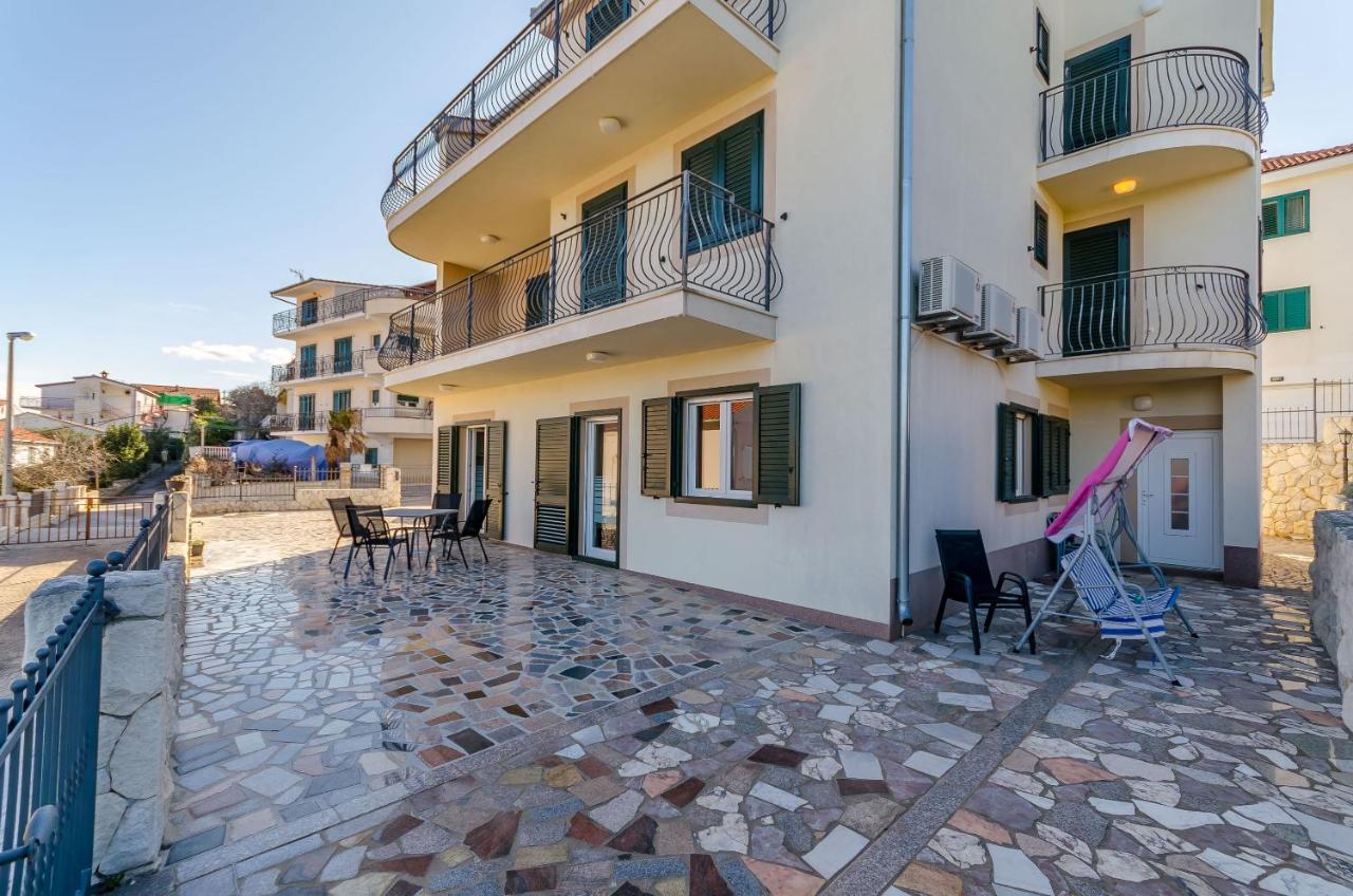 Apartments Mia Trogir Exterior photo