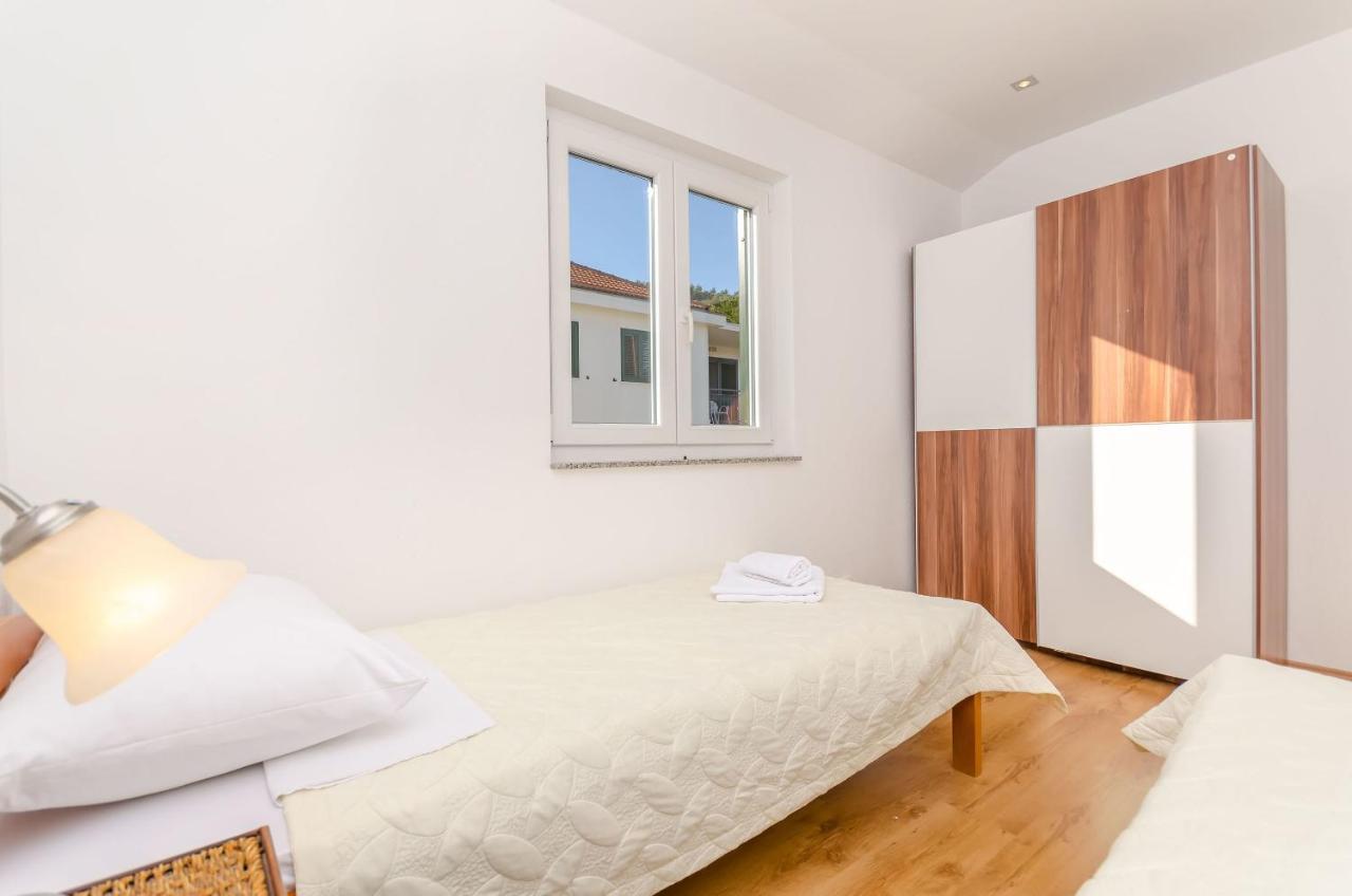 Apartments Mia Trogir Exterior photo