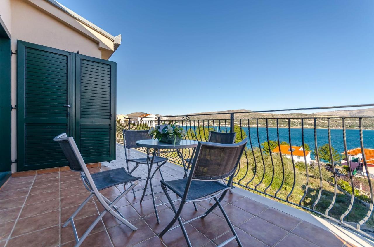 Apartments Mia Trogir Exterior photo