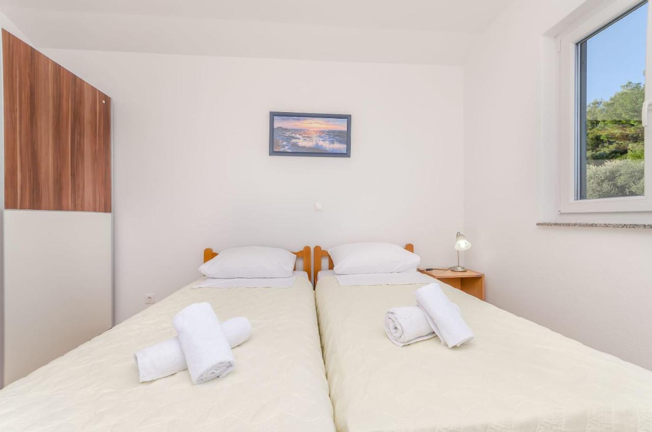 Apartments Mia Trogir Exterior photo